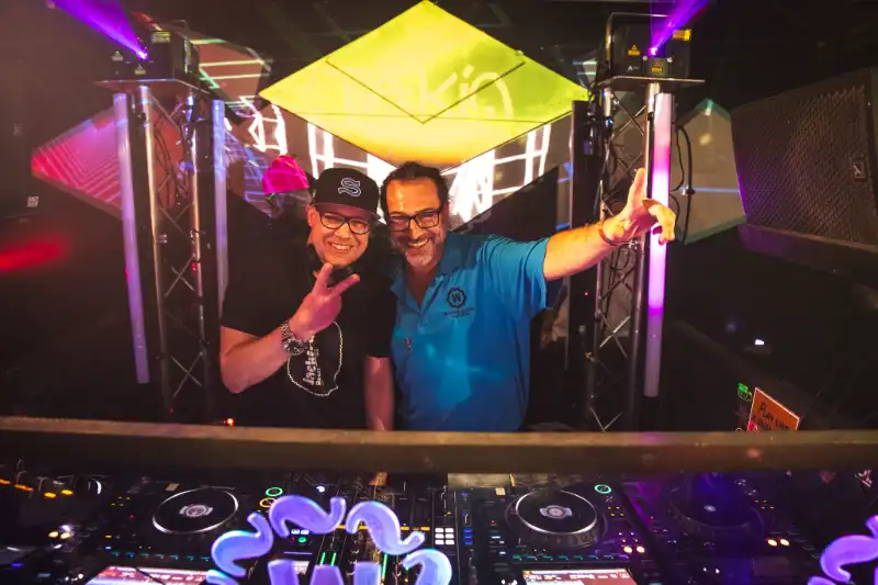 wiggle-room-easter420-dompe-takin-djs