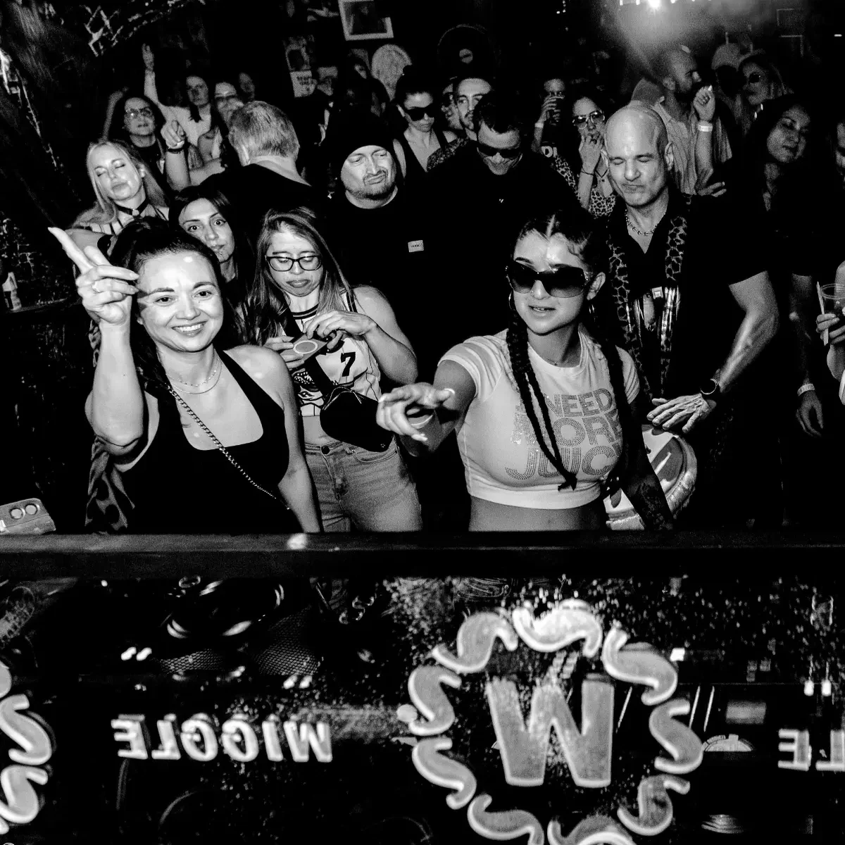 Dancers at WR Carnival V4
