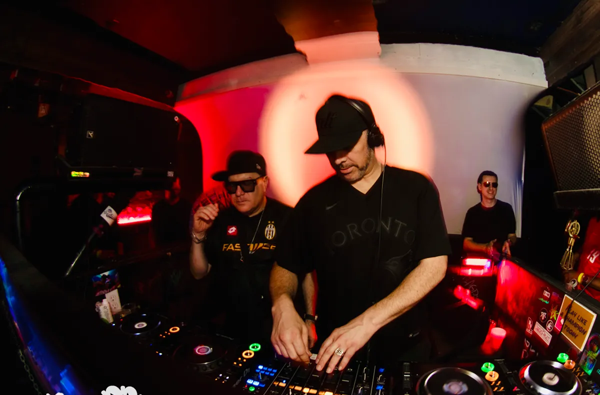 Djs